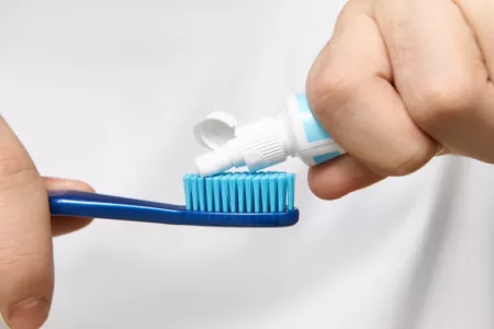Berikut penjelasan mengenai sikat gigi ketika berpuasa. (freepik)
