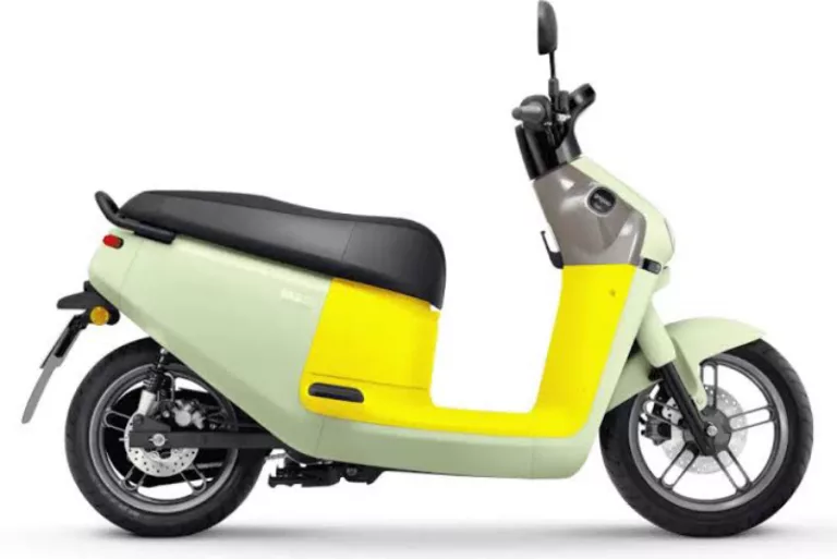 Berikut spesifikasi dan harga motor listrik Gogoro Series 3 Plus. (id.e-scooter)