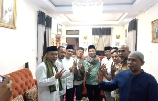 Owner Rumah Makan Padang Hingga Pengusaha Kain Dukung Pasangan Dadang Supriatna-Ali Syakieb